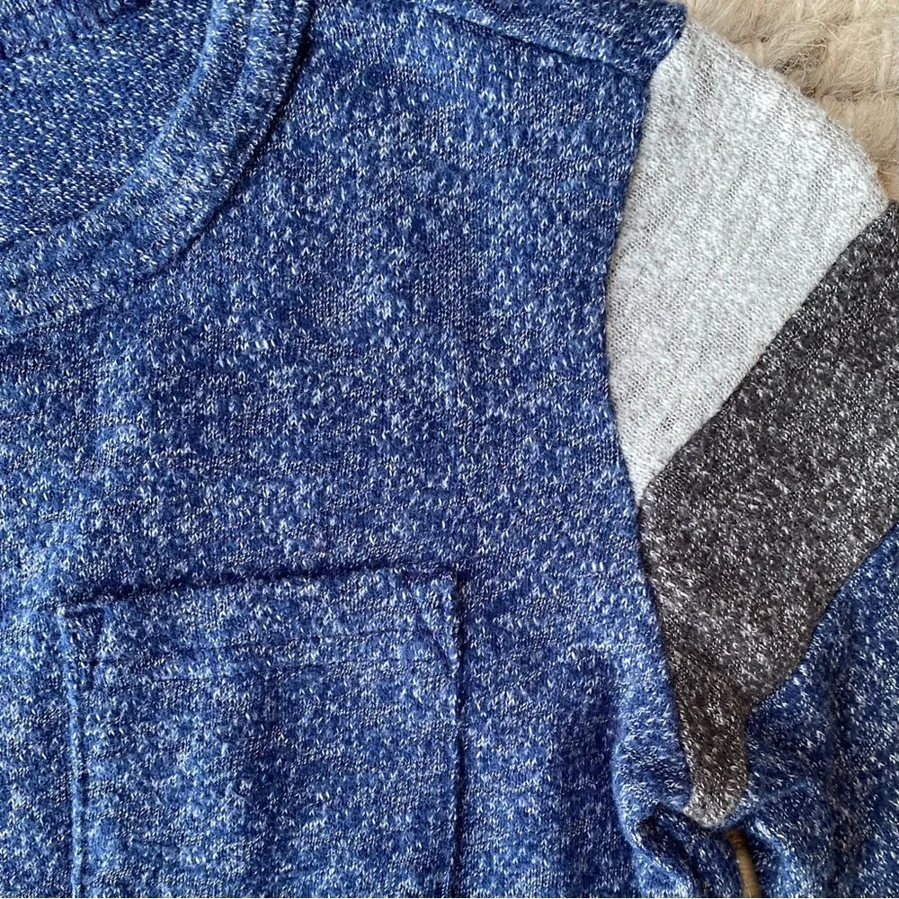 OshKosh B’gosh Cozy Blue & Charcoal Marled Long Sleeve Tee, Size 6/6A